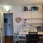 Chambre De 11 M2 Avec Balcon