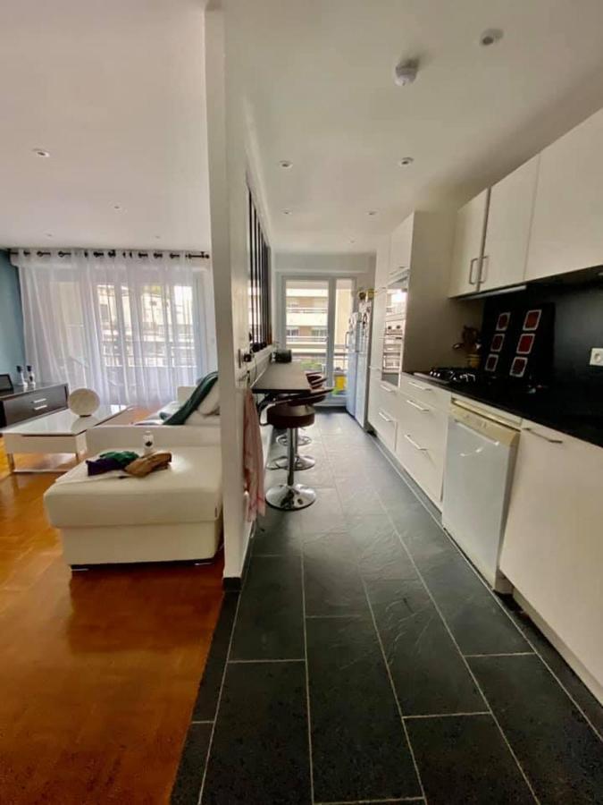 Alloggio in famiglia De 11 M2 Avec Balcon